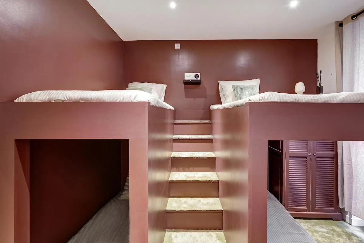 Sacre Coeur, Netflix & Chill By Ecoflats Daire Paris
