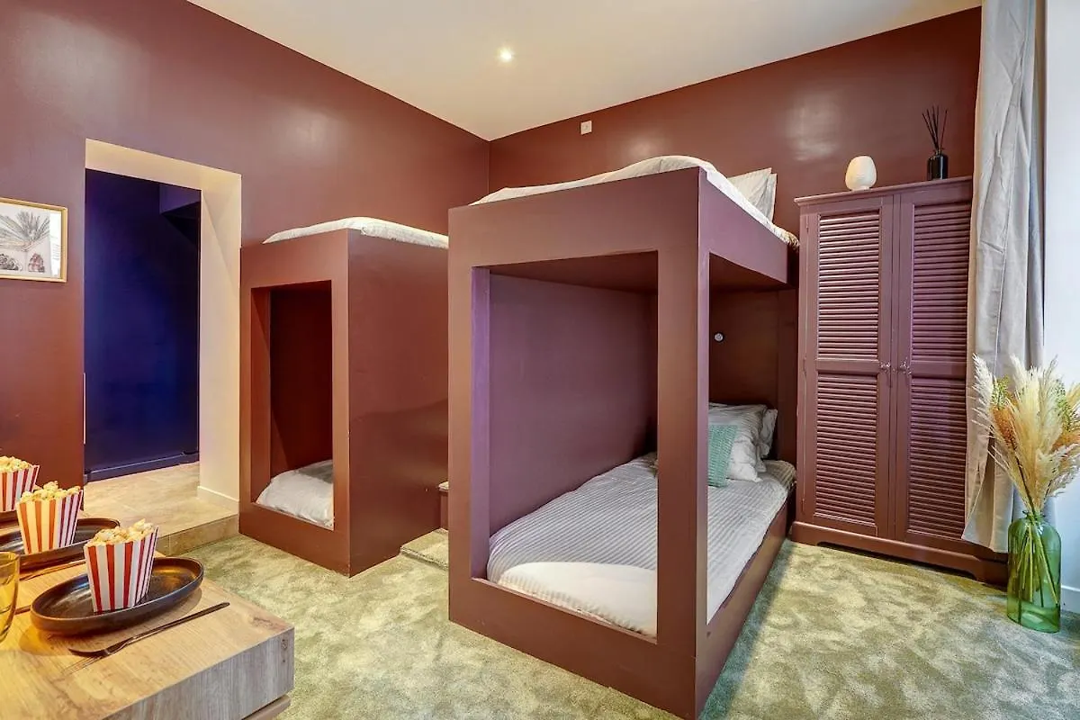 Sacre Coeur, Netflix & Chill By Ecoflats Daire Paris